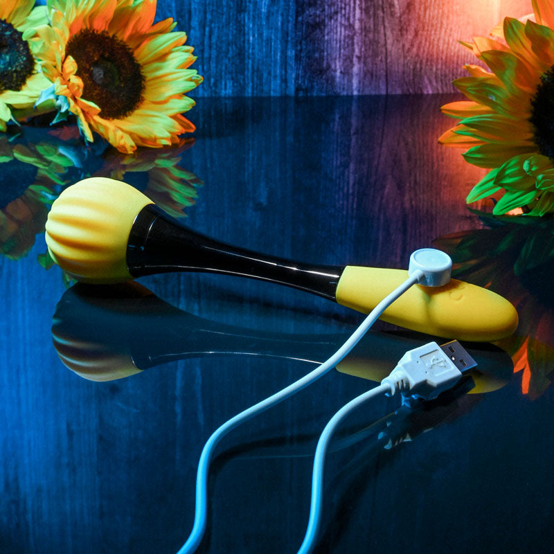 Gender X SUNFLOWER - Yellow 20 cm USB Rechargeable Massage Wand